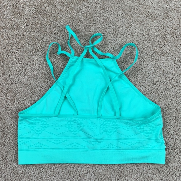 Bundle of 2 Victoria’s Secret seamless bralettes - Picture 5 of 7